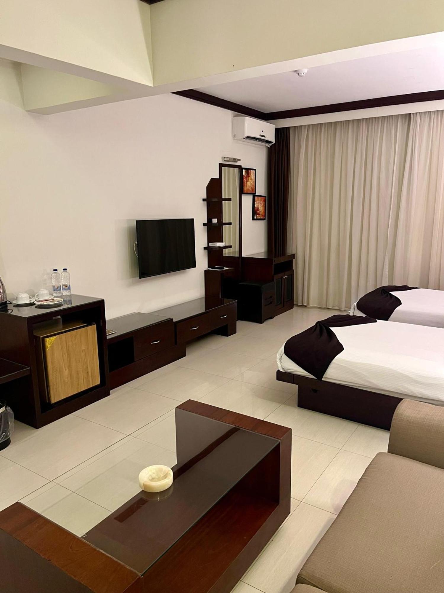 Panacea Suites Hotel 伯格埃拉伯 外观 照片